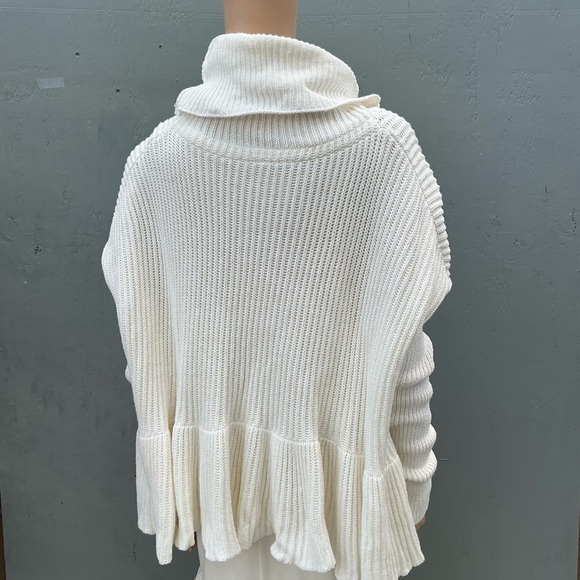 Free People Layer Cake Turtleneck Size M Sweater Bohemian Oversized Cabincore - Picture 6 of 10